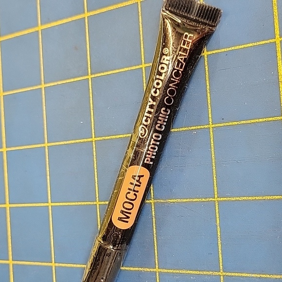 City Color Photo Chic Concealer in Mocha New Sealed 7.5ml Tube - Picture 1 of 2